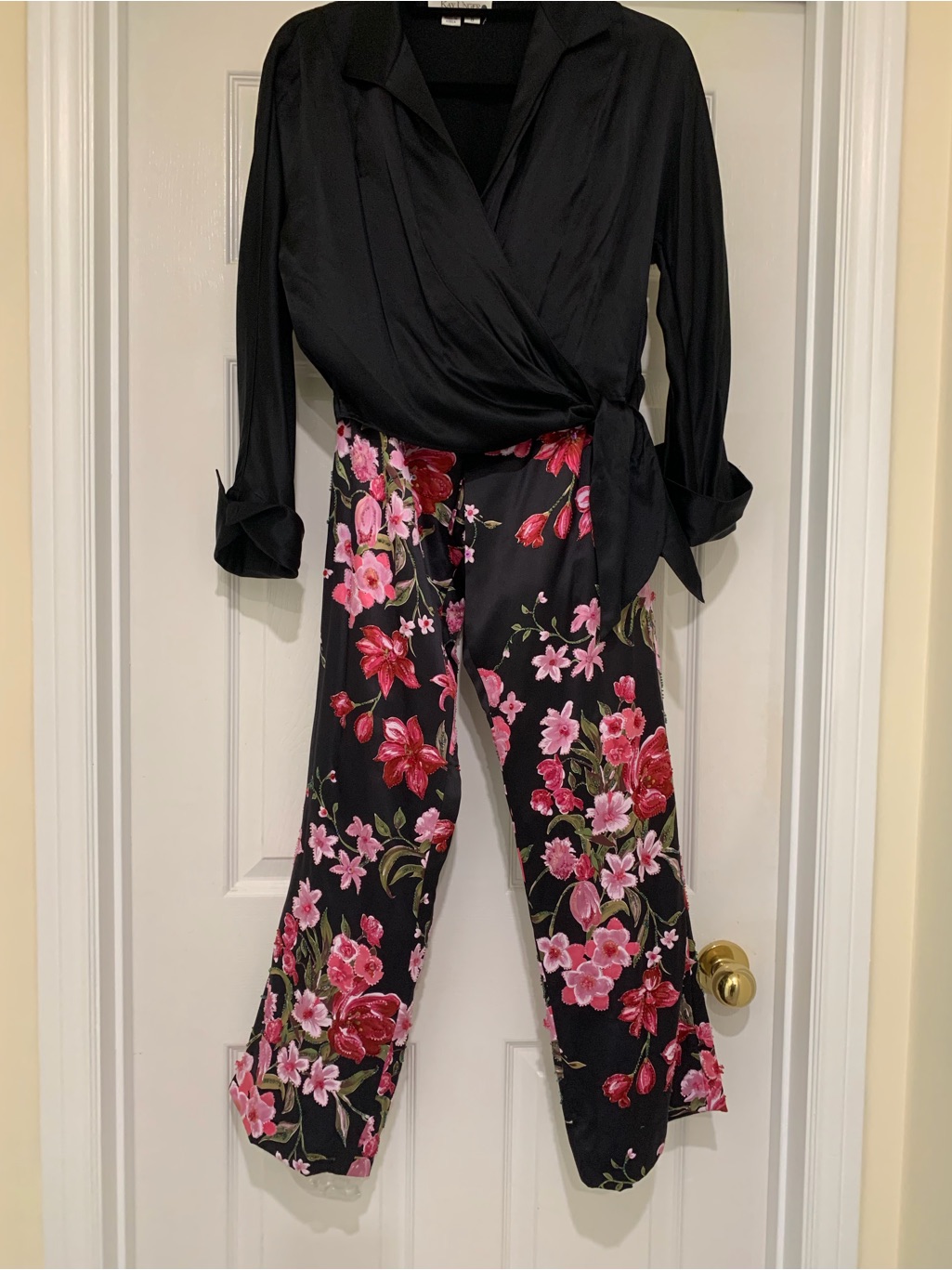 Kay Unger Black Wide-Leg Pants With Pink & Red Floral Print